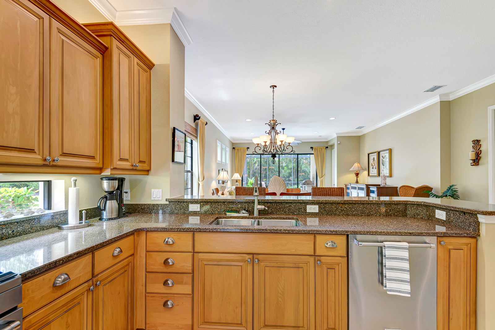 Lakewood, Florida, 34202, United States, 2 Bedrooms Bedrooms, ,2 BathroomsBathrooms,Residential,For Sale,1974879