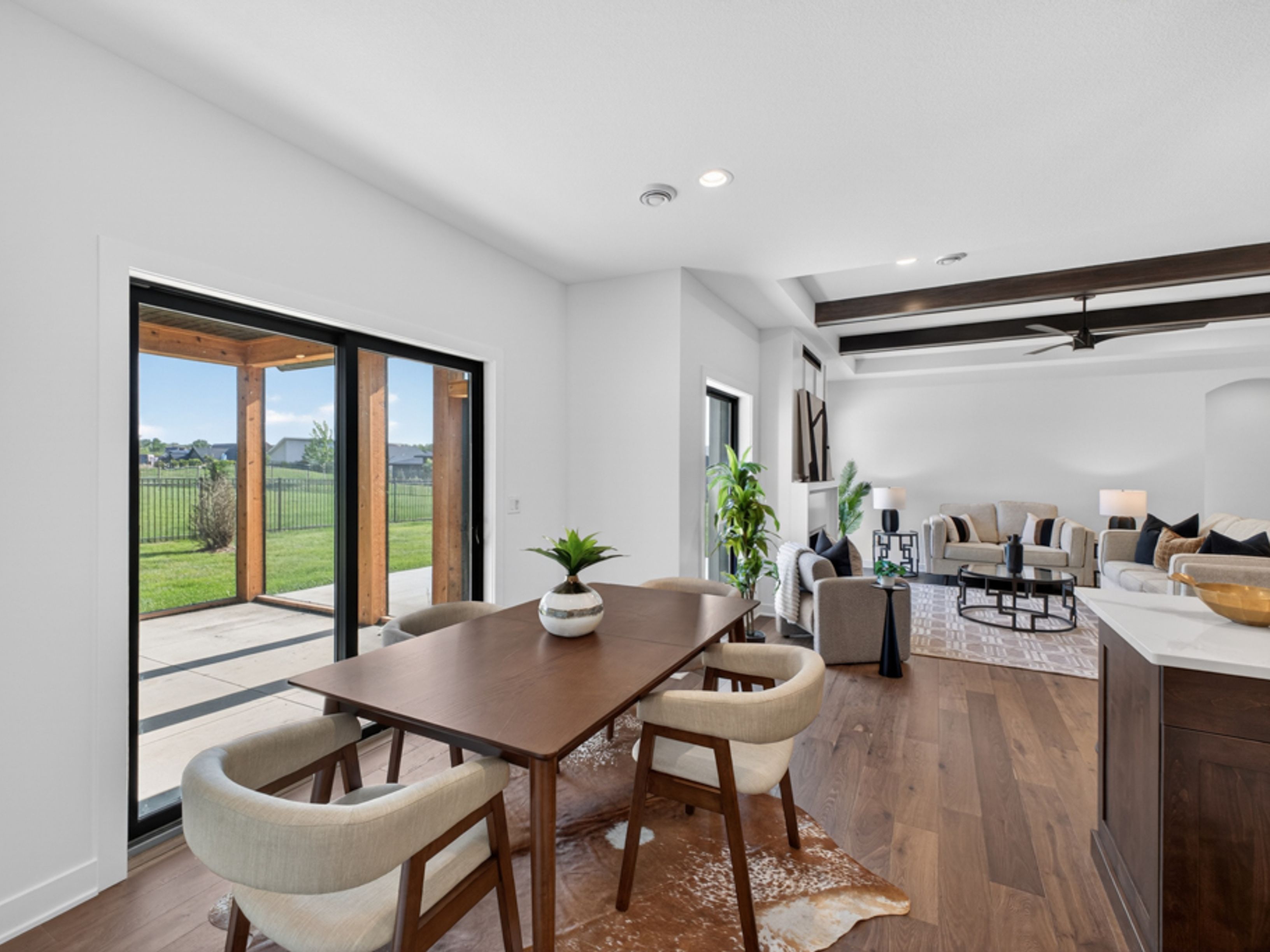  Century Valley Craftsman-Style, Single-Level Living - 物件實景