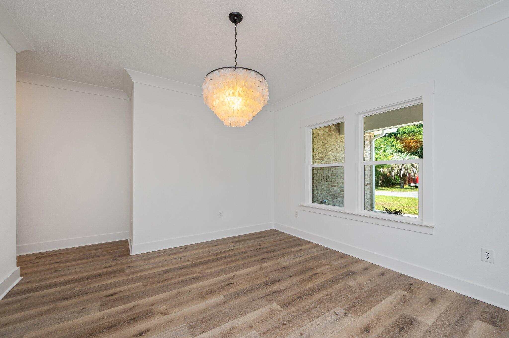 Fort Walton Beach, Florida, 32548, United States, 6 Bedrooms Bedrooms, ,3 BathroomsBathrooms,Residential,For Sale,1890001