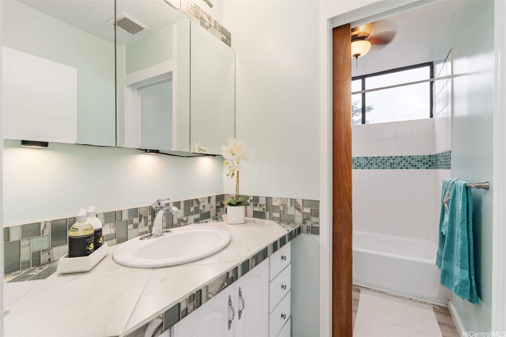 Kailua, Hawaii, 96734, United States, 3 Bedrooms Bedrooms, ,2 BathroomsBathrooms,Residential,For Sale,1868467