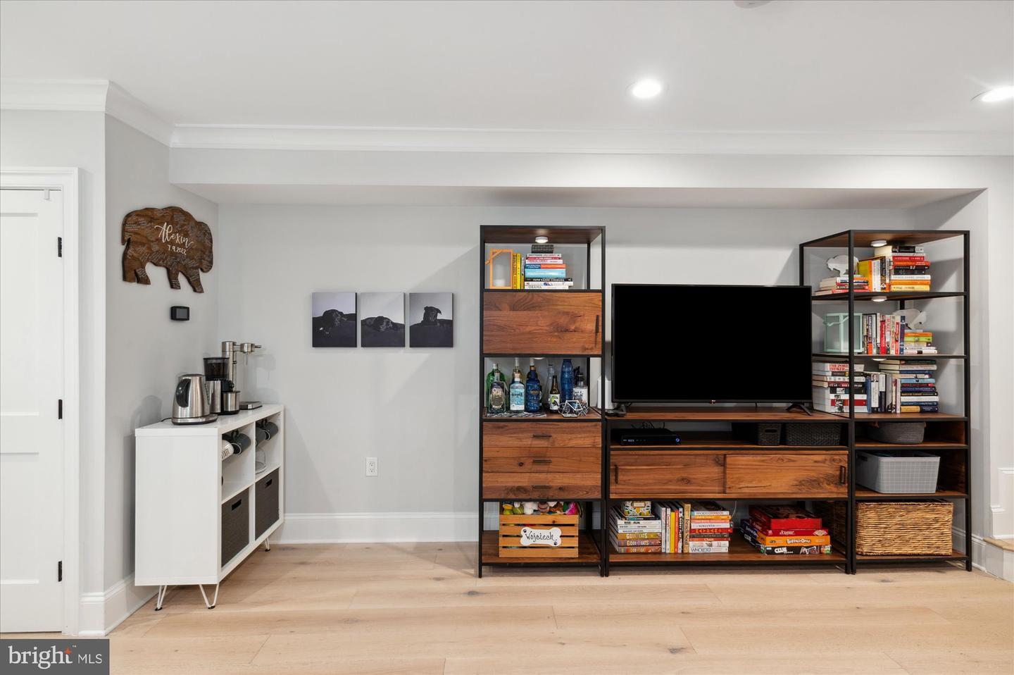 Washington, District of Columbia, 20008, United States, 2 Bedrooms Bedrooms, ,2 BathroomsBathrooms,Residential,For Sale,1776834