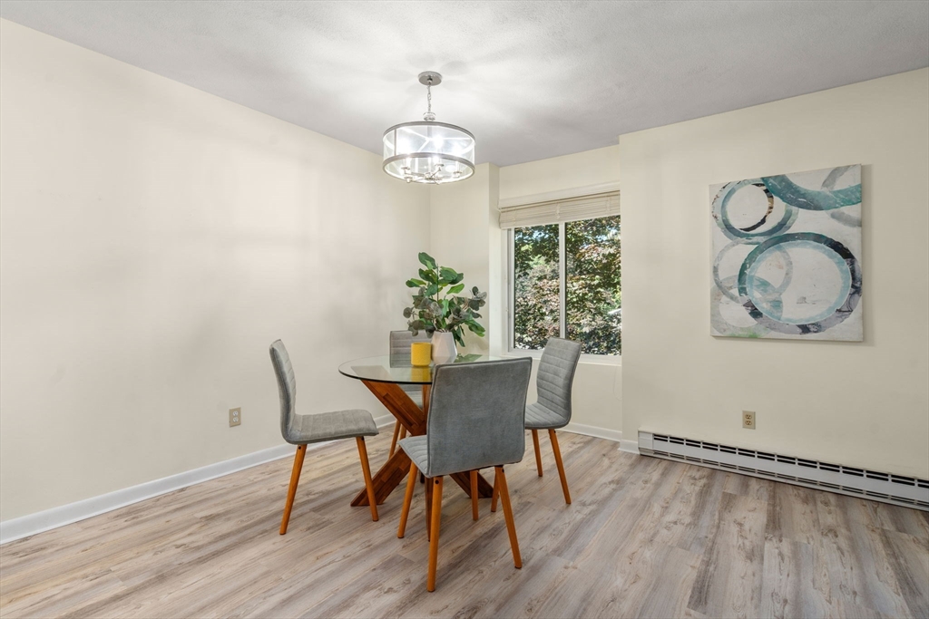 Concord, Massachusetts, 01742, United States, 2 Bedrooms Bedrooms, ,2 BathroomsBathrooms,Residential,For Sale,1896071