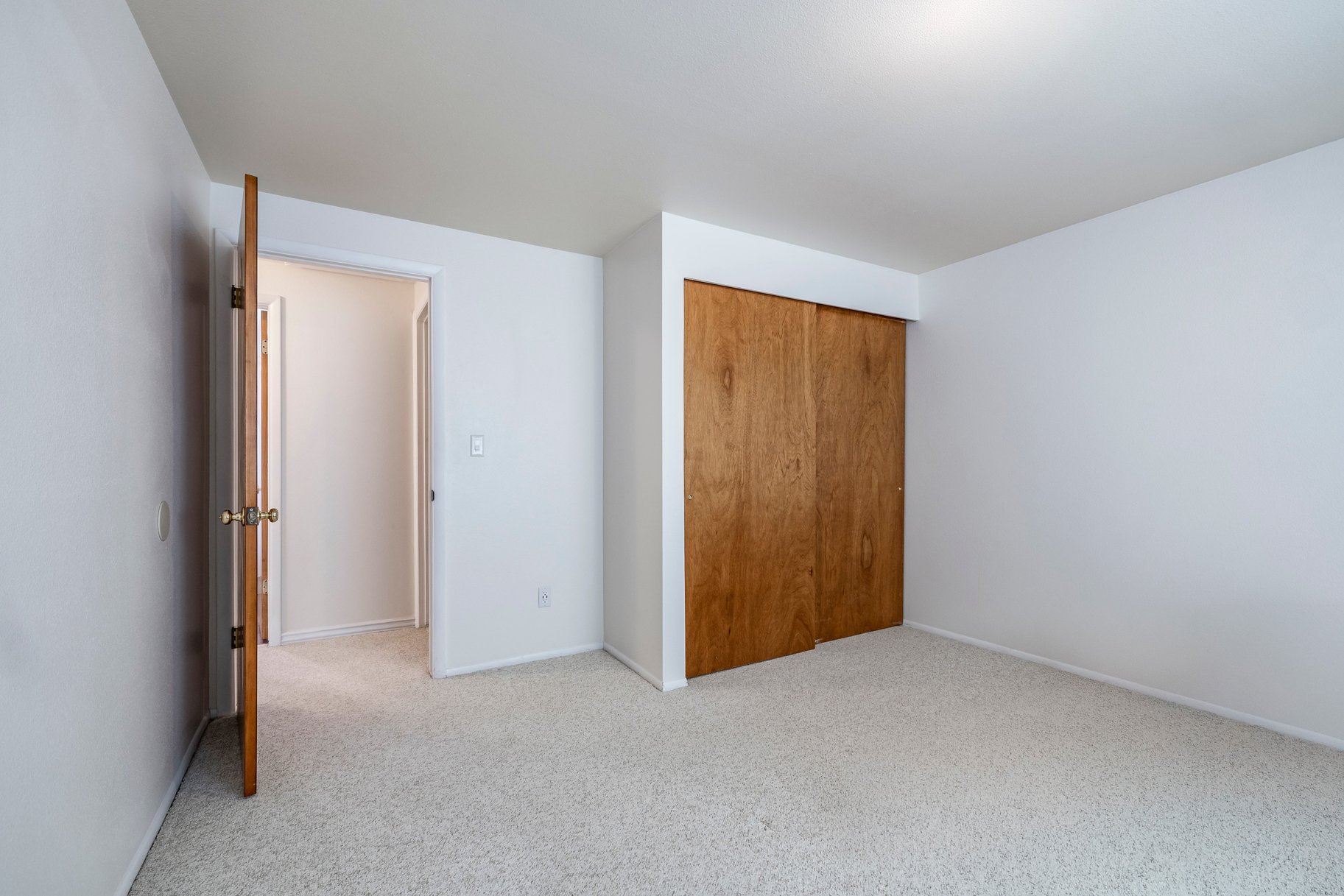  Fully Updated and Move-In Ready - 物件實景