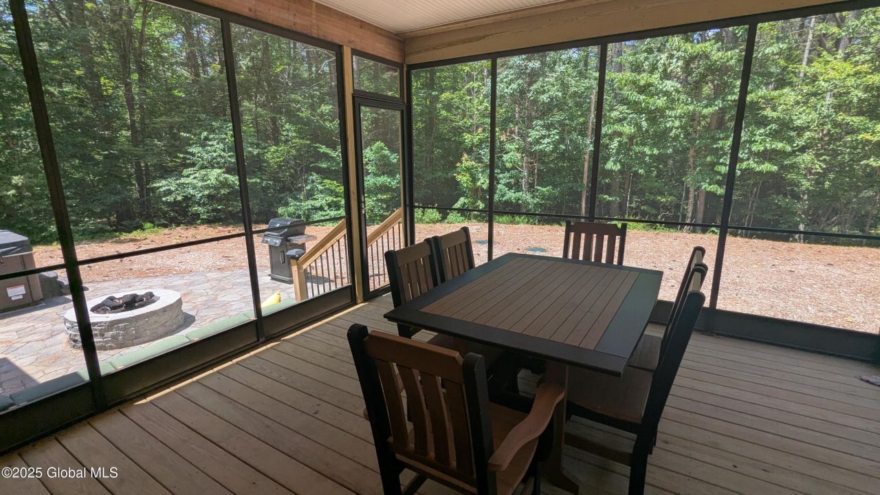 Gloversville, New York, 12078, United States, 2 Bedrooms Bedrooms, ,1 BathroomBathrooms,Residential,For Sale,1876319