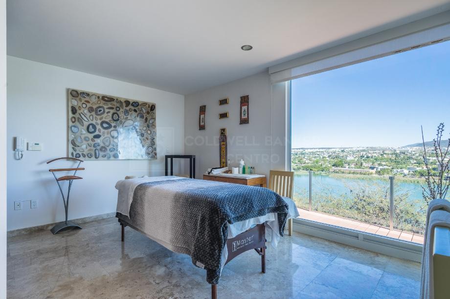 Circuito Balcones, Querétaro, Querétaro, 76230, Mexico, 4 Bedrooms Bedrooms, ,4 BathroomsBathrooms,Residential,For Sale,Circuito Balcones,1628569