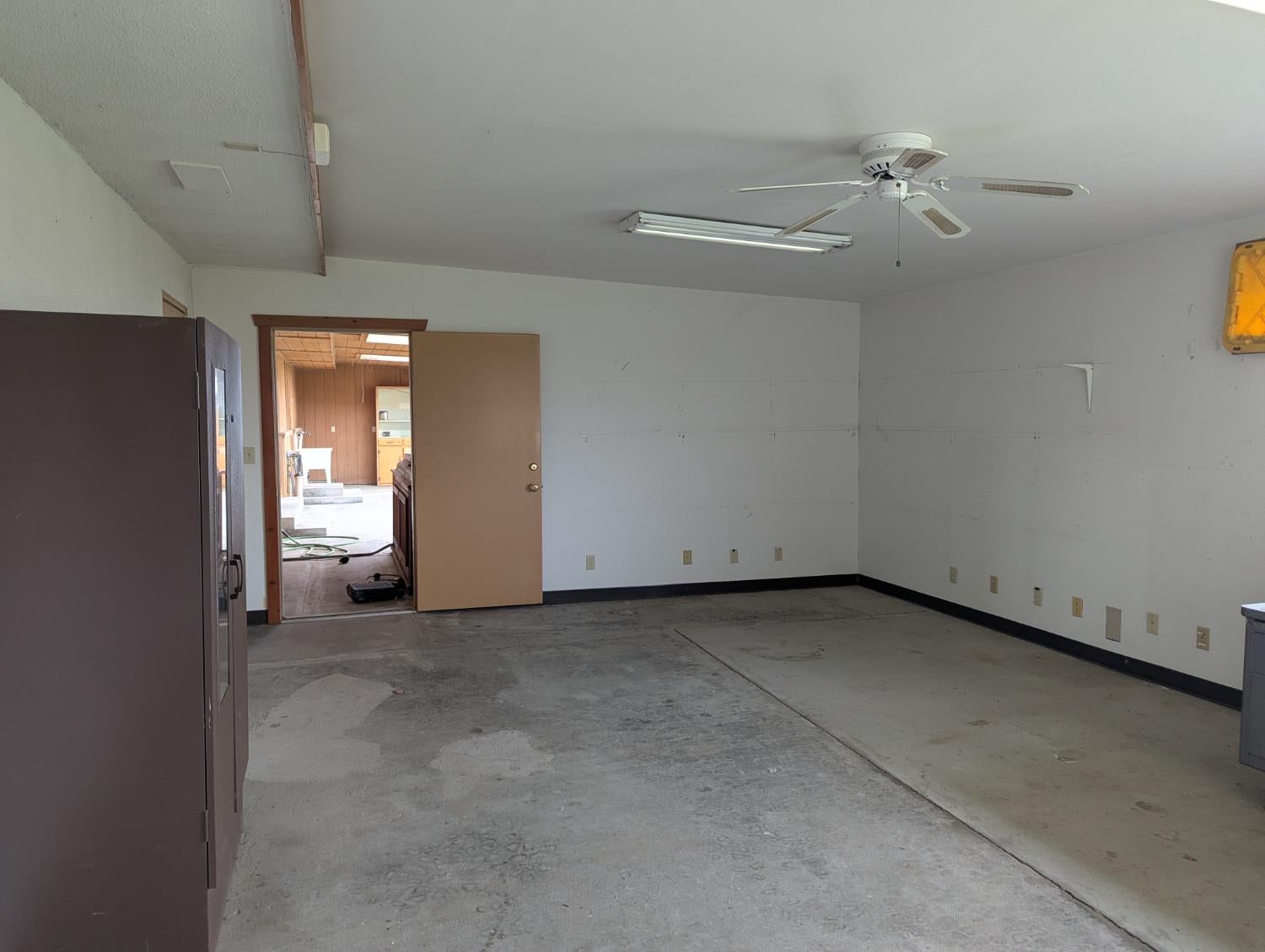 Stratford, California, 93266, United States, 4 Bedrooms Bedrooms, ,2 BathroomsBathrooms,Residential,For Sale,2012524