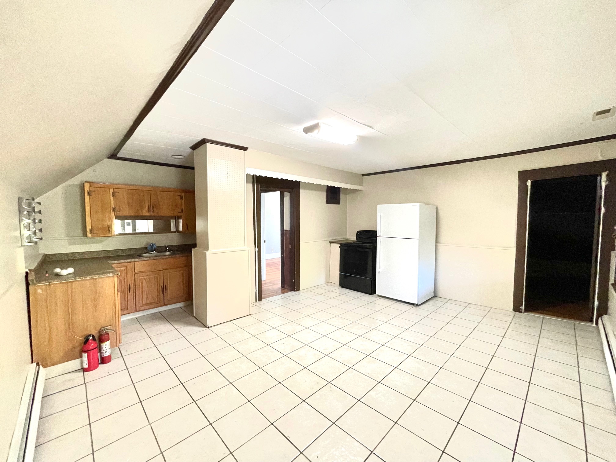 Ansonia, Connecticut, 06401, United States, 8 Bedrooms Bedrooms, ,3 BathroomsBathrooms,Residential,For Sale,1979157