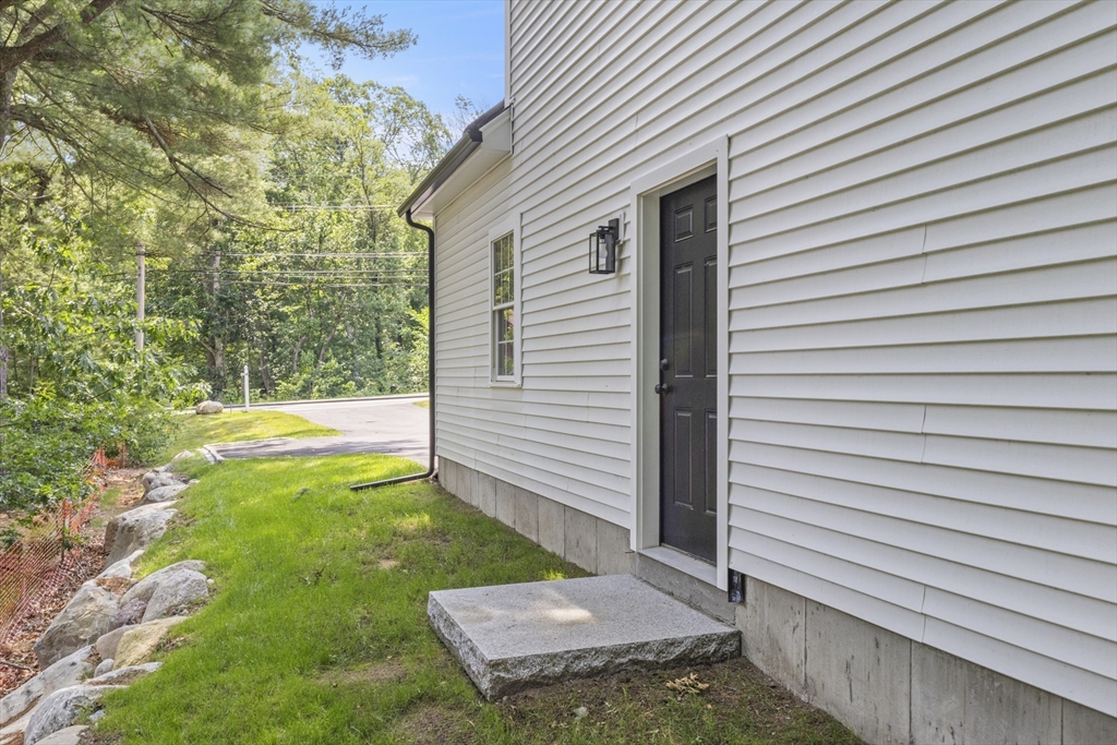 Attleboro, Massachusetts, 02703, United States, 4 Bedrooms Bedrooms, ,3 BathroomsBathrooms,Residential,For Sale,1924385