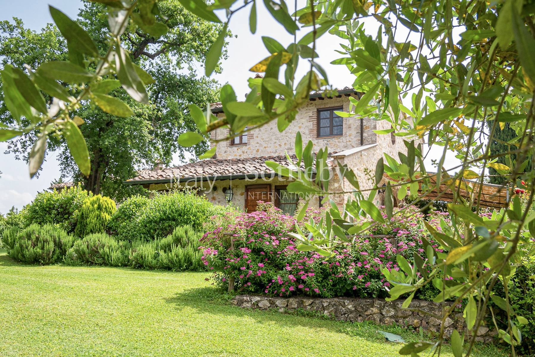  Stunning estate on top of a gentle hill - 物件實景