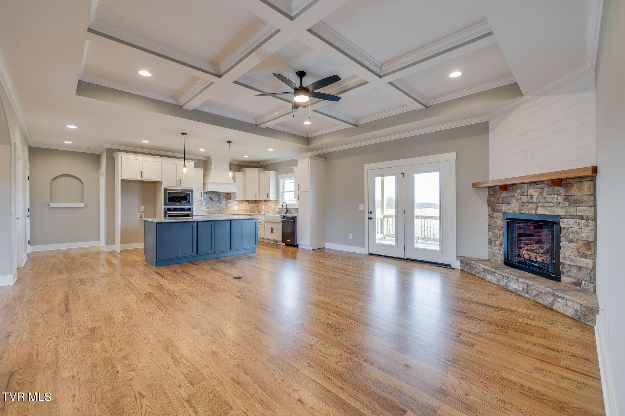 Jonesborough, Tennessee, 37659, United States, 4 Bedrooms Bedrooms, ,3 BathroomsBathrooms,Residential,For Sale,1974561