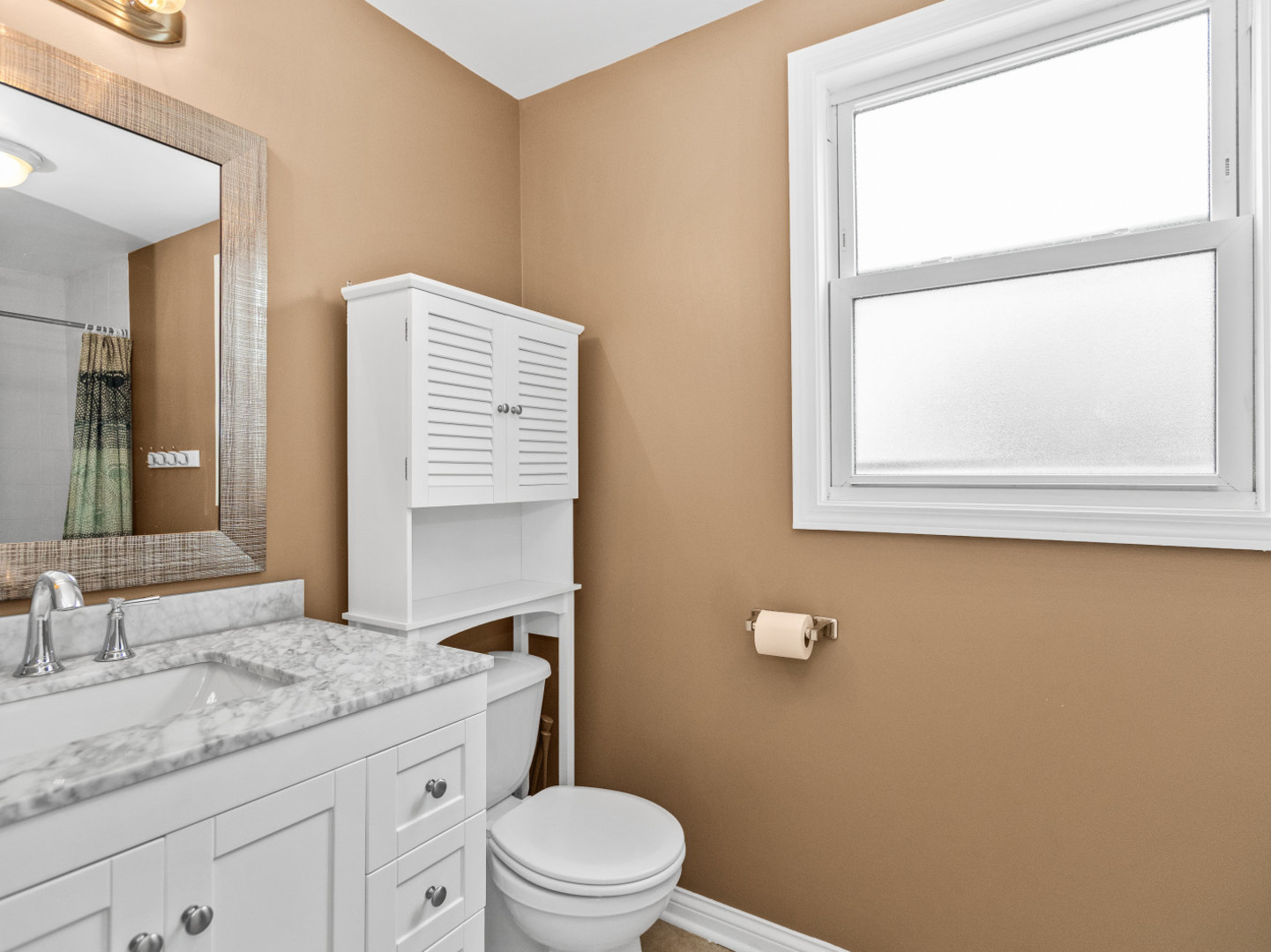 Evanston, Illinois, 60201, United States, 5 Bedrooms Bedrooms, ,3 BathroomsBathrooms,Residential,For Sale,1908877