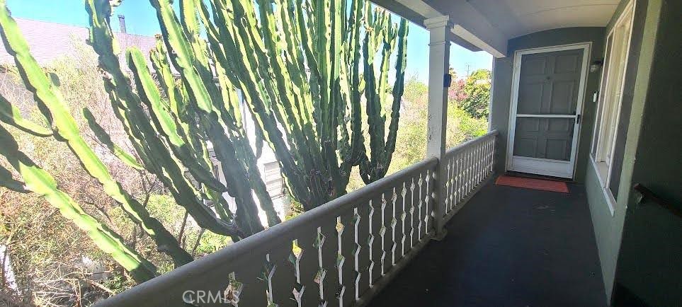 Los Angeles, California, 90019, United States, ,Residential,For Sale,1905705