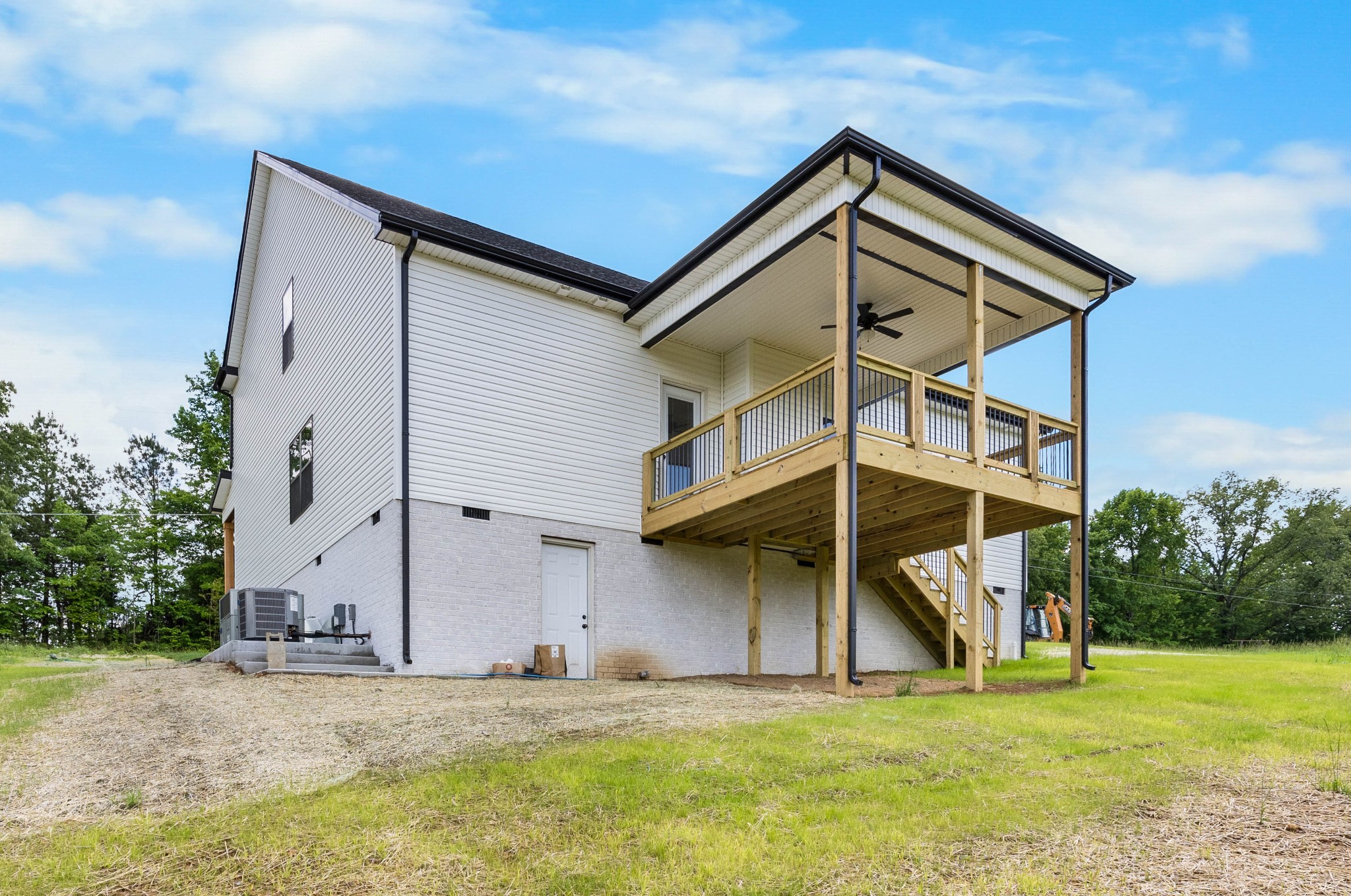 Clarksville, Tennessee, 37040, United States, 4 Bedrooms Bedrooms, ,3 BathroomsBathrooms,Residential,For Sale,1909364