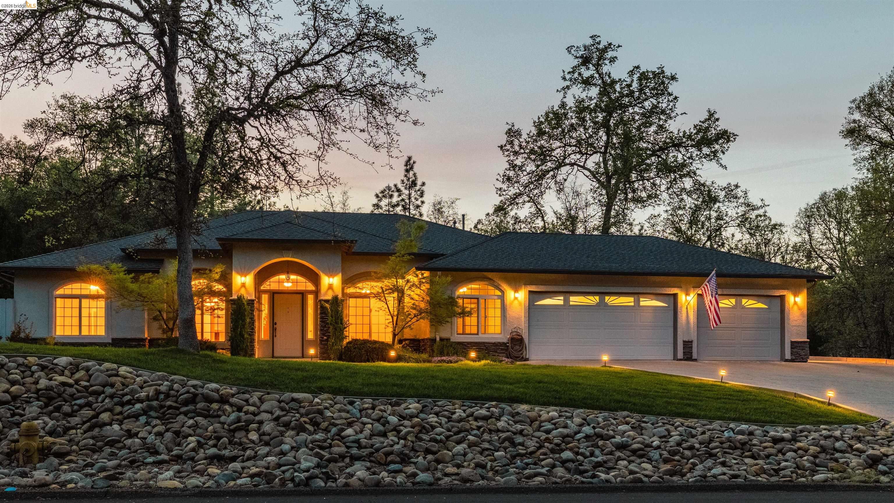 Sonora, California, 95370, United States, 4 Bedrooms Bedrooms, ,2 BathroomsBathrooms,Residential,For Sale,2031939