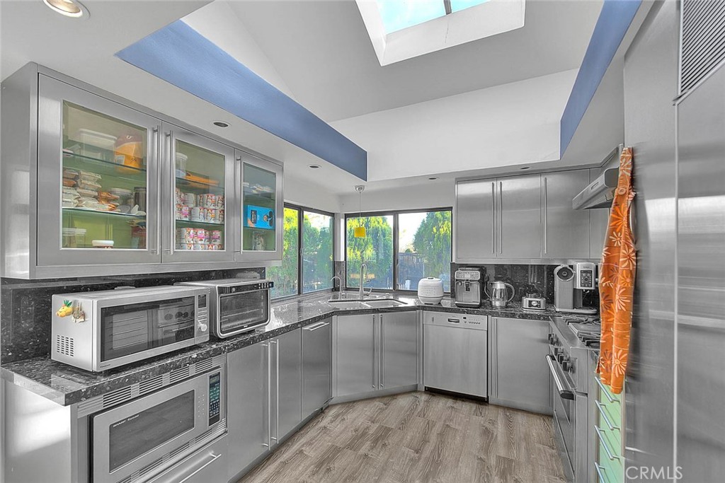 Phillips Ranch, California, 91766, United States, 4 Bedrooms Bedrooms, ,3 BathroomsBathrooms,Residential,For Sale,1998468