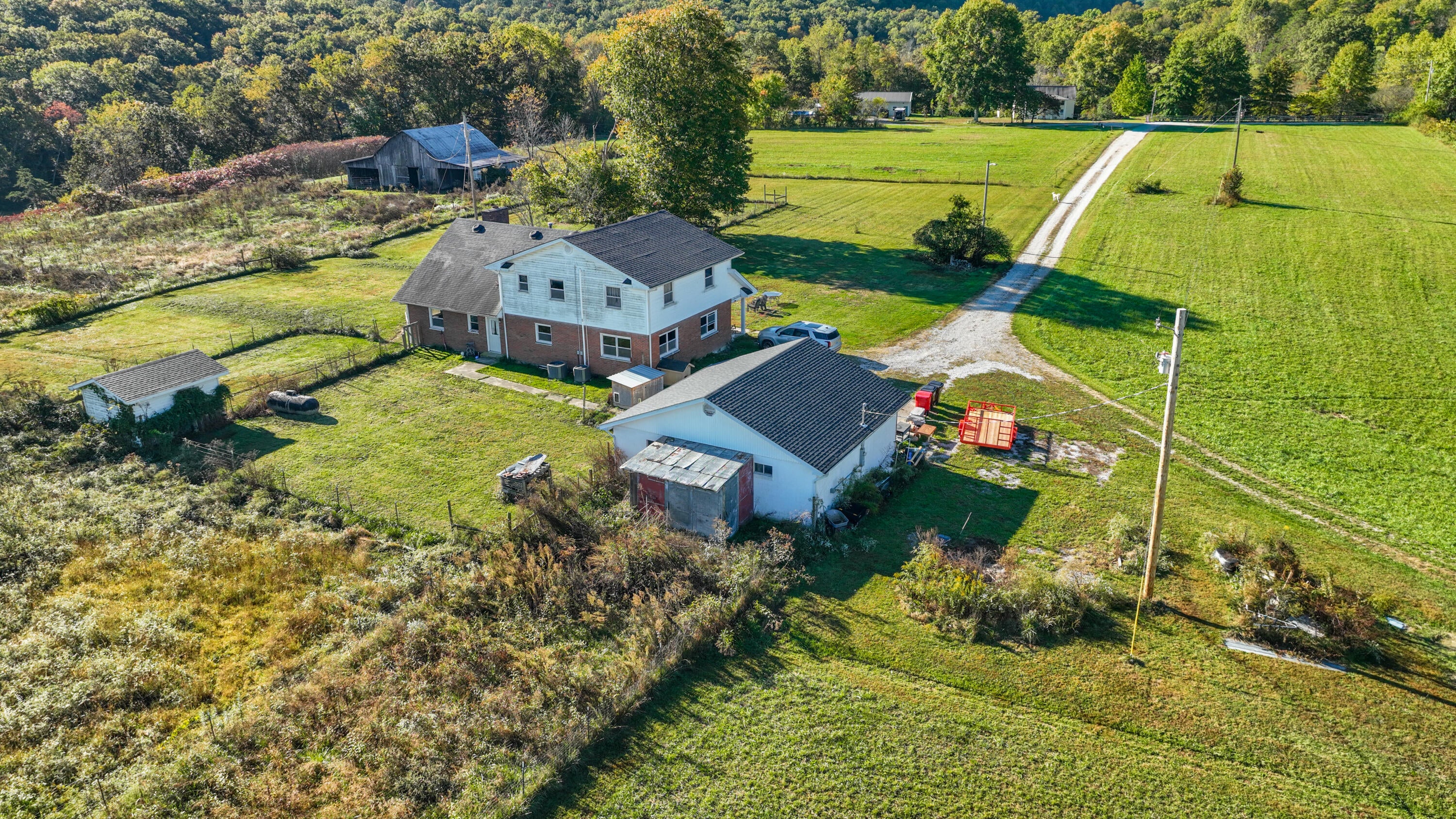 Berea, Kentucky, 40403, United States, 5 Bedrooms Bedrooms, ,3 BathroomsBathrooms,Residential,For Sale,1975265