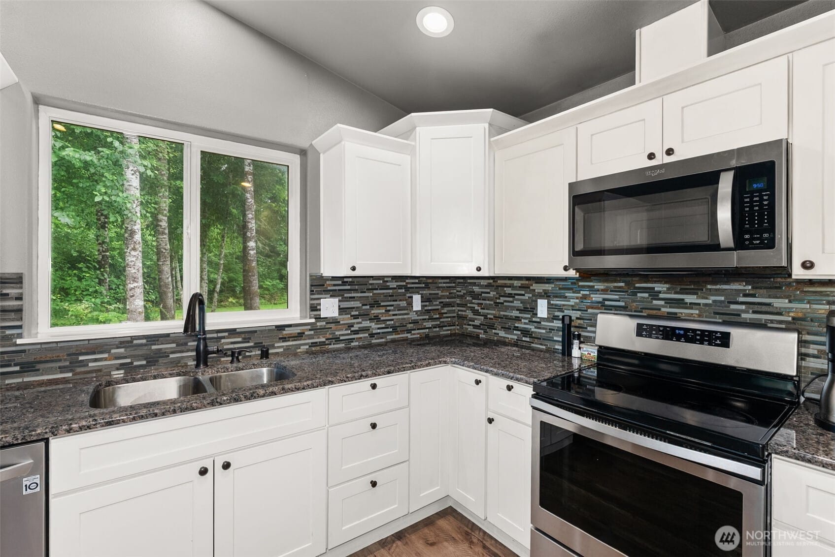 Elma, Washington, 98541, United States, 3 Bedrooms Bedrooms, ,2 BathroomsBathrooms,Residential,For Sale,1942231