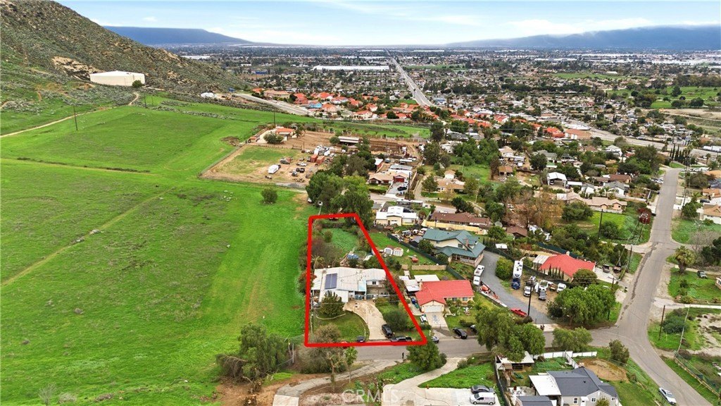 Jurupa Valley, California, 92509, United States, 4 Bedrooms Bedrooms, ,3 BathroomsBathrooms,Residential,For Sale,2044846