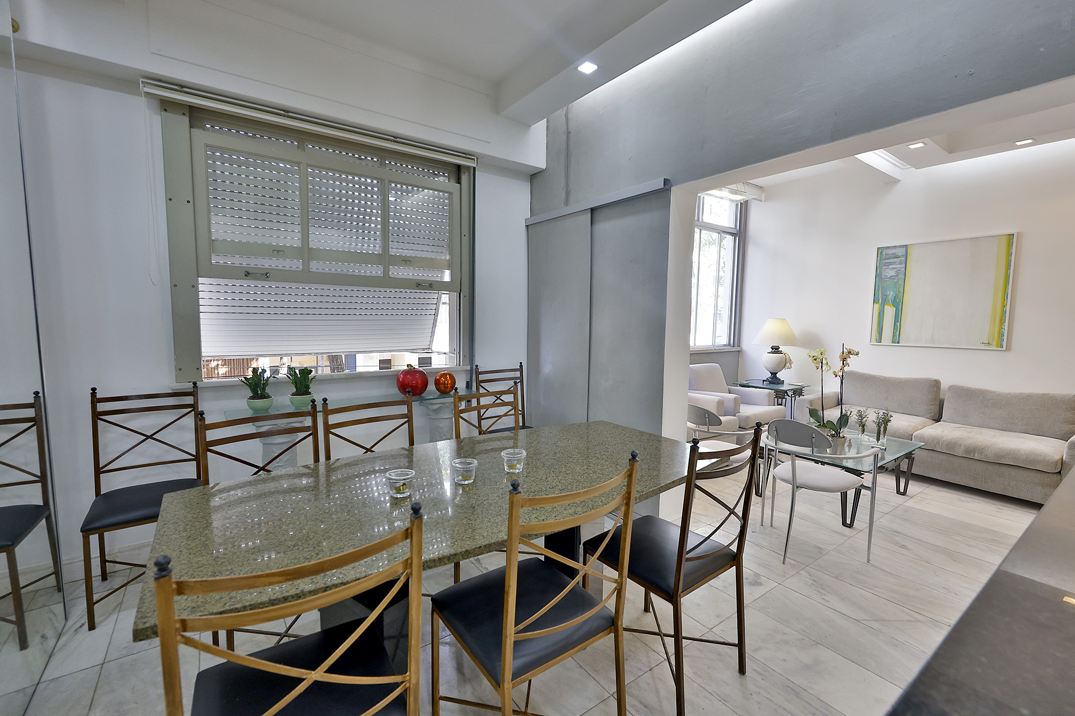  Renovated apartment in prime location with integrated layout - 物件實景