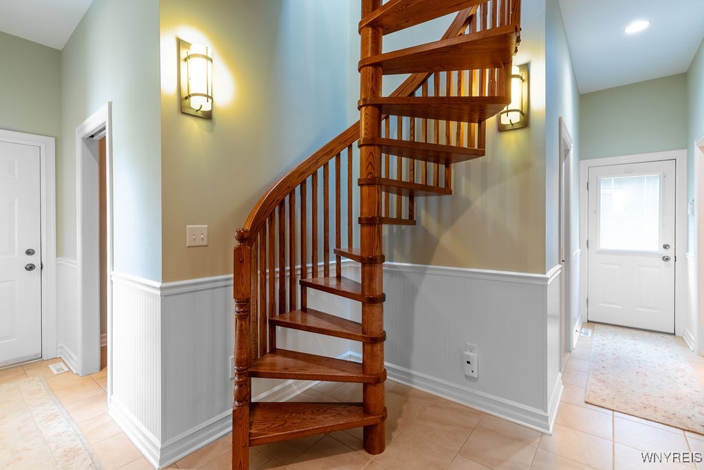 Grand Island, New York, 14072, United States, 4 Bedrooms Bedrooms, ,5 BathroomsBathrooms,Residential,For Sale,1975944