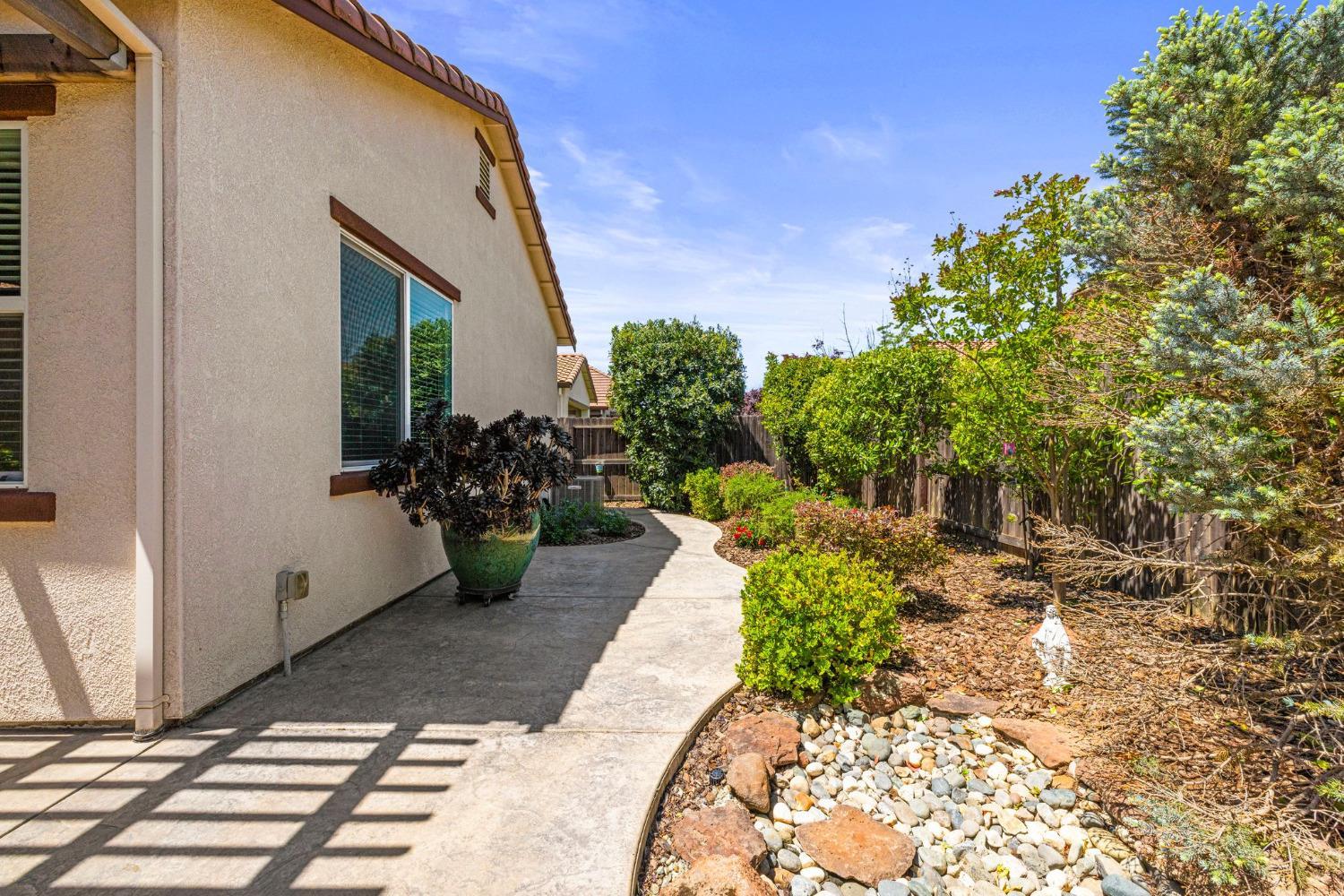 Roseville, California, 95747, United States, 3 Bedrooms Bedrooms, ,2 BathroomsBathrooms,Residential,For Sale,1924391