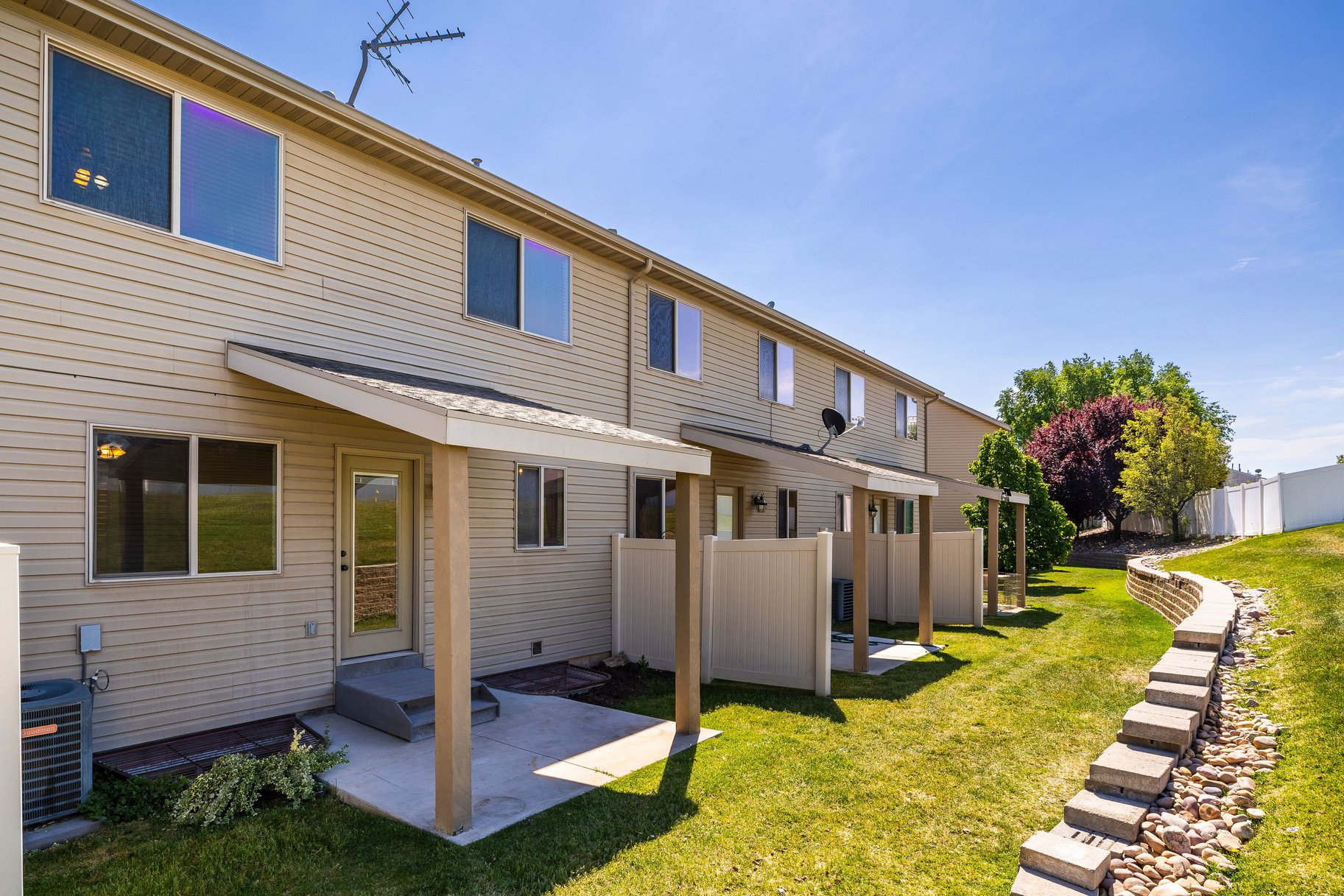  Townhome with Fully Finished Basement - 物件實景