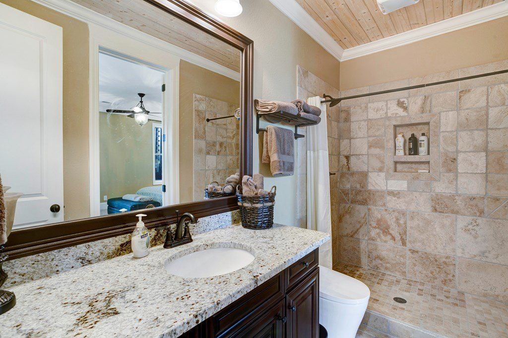 Hiawassee, Georgia, 30546, United States, 4 Bedrooms Bedrooms, ,5 BathroomsBathrooms,Residential,For Sale,1983256