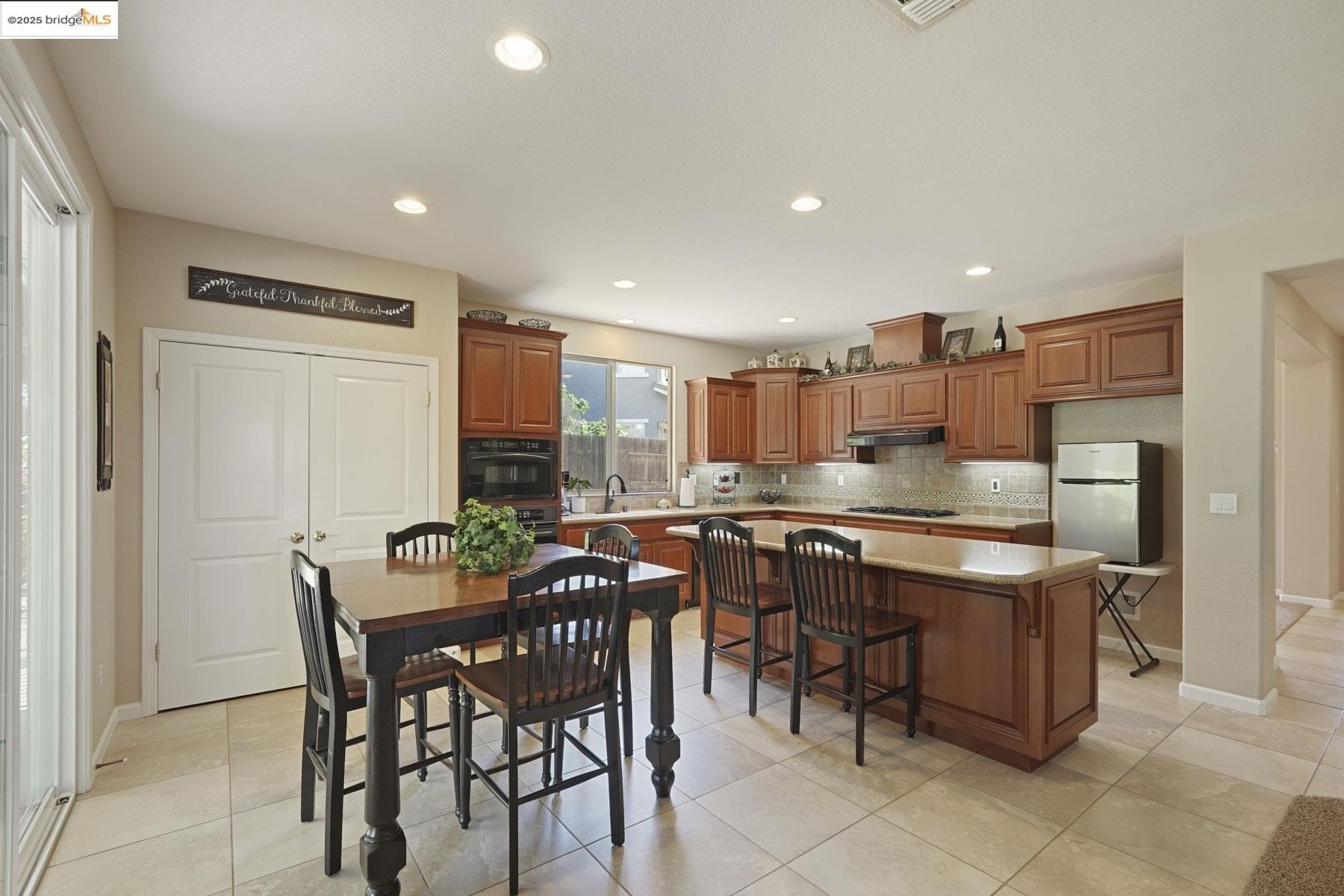 Galt, California, 95632, United States, 5 Bedrooms Bedrooms, ,3 BathroomsBathrooms,Residential,For Sale,1895195