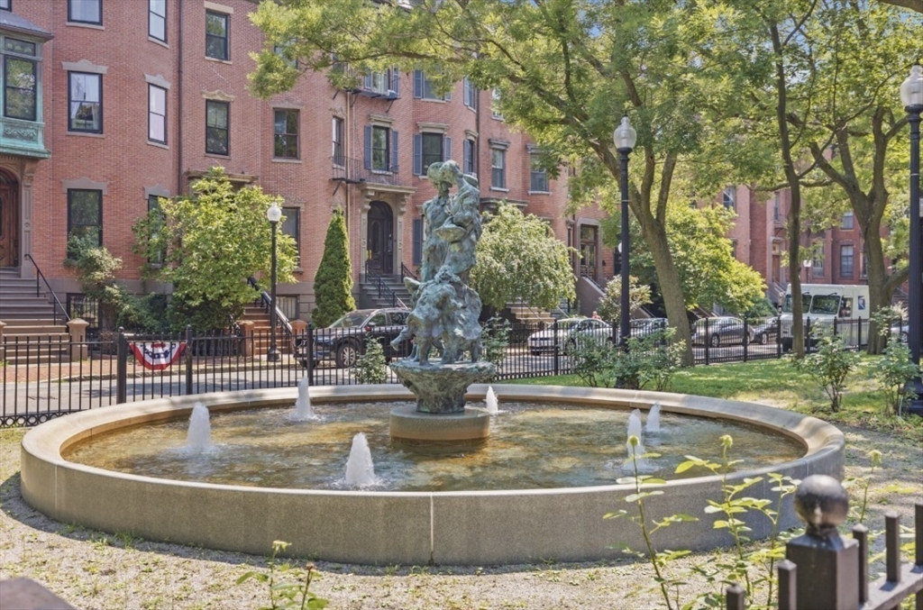 Boston, Massachusetts, 02118, United States, 2 Bedrooms Bedrooms, ,1 BathroomBathrooms,Residential,For Sale,1983080