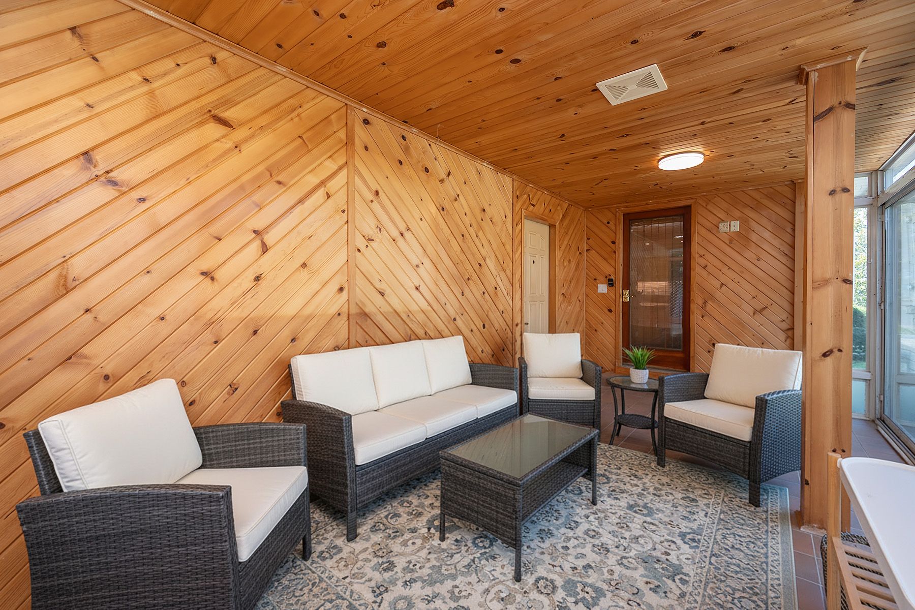  424 Andrews Street, Mukwonago, WI 53149 - 物件實景