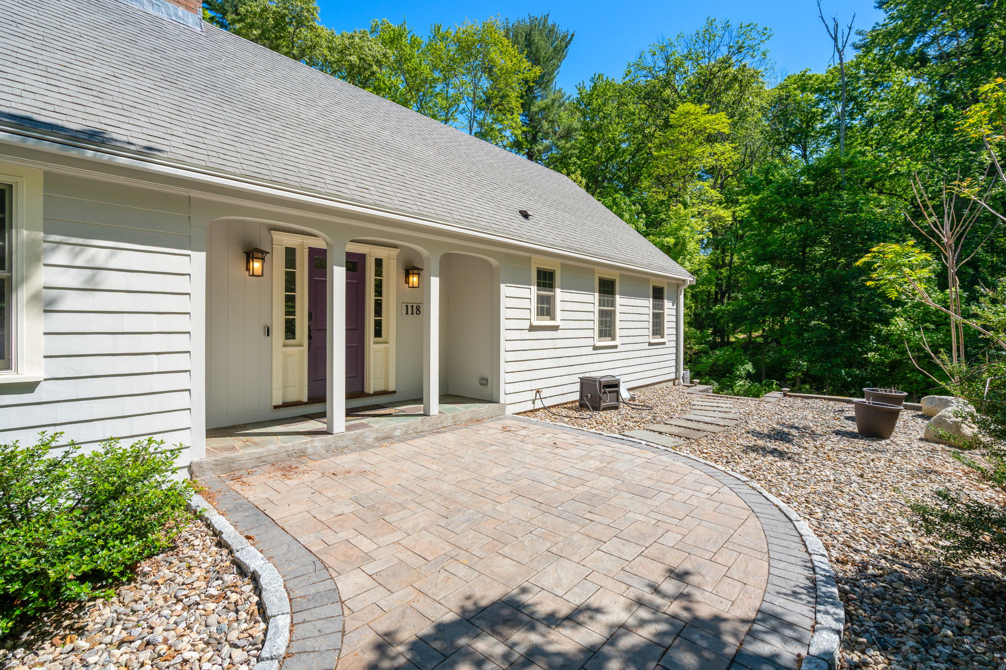  118 Newton Street, Weston, MA, 02493 - 物件實景