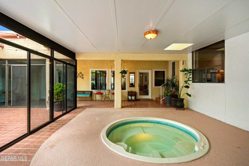 El Paso, Texas, 79912, United States, 4 Bedrooms Bedrooms, ,2 BathroomsBathrooms,Residential,For Sale,1921658