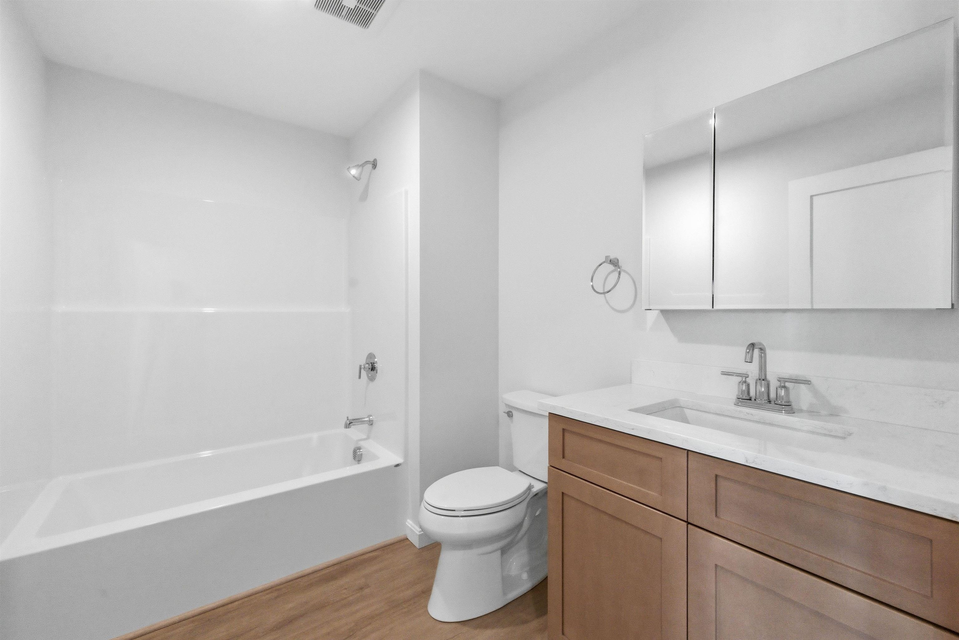 Lincoln, New Hampshire, 03251, United States, 3 Bedrooms Bedrooms, ,2 BathroomsBathrooms,Residential,For Sale,1980638