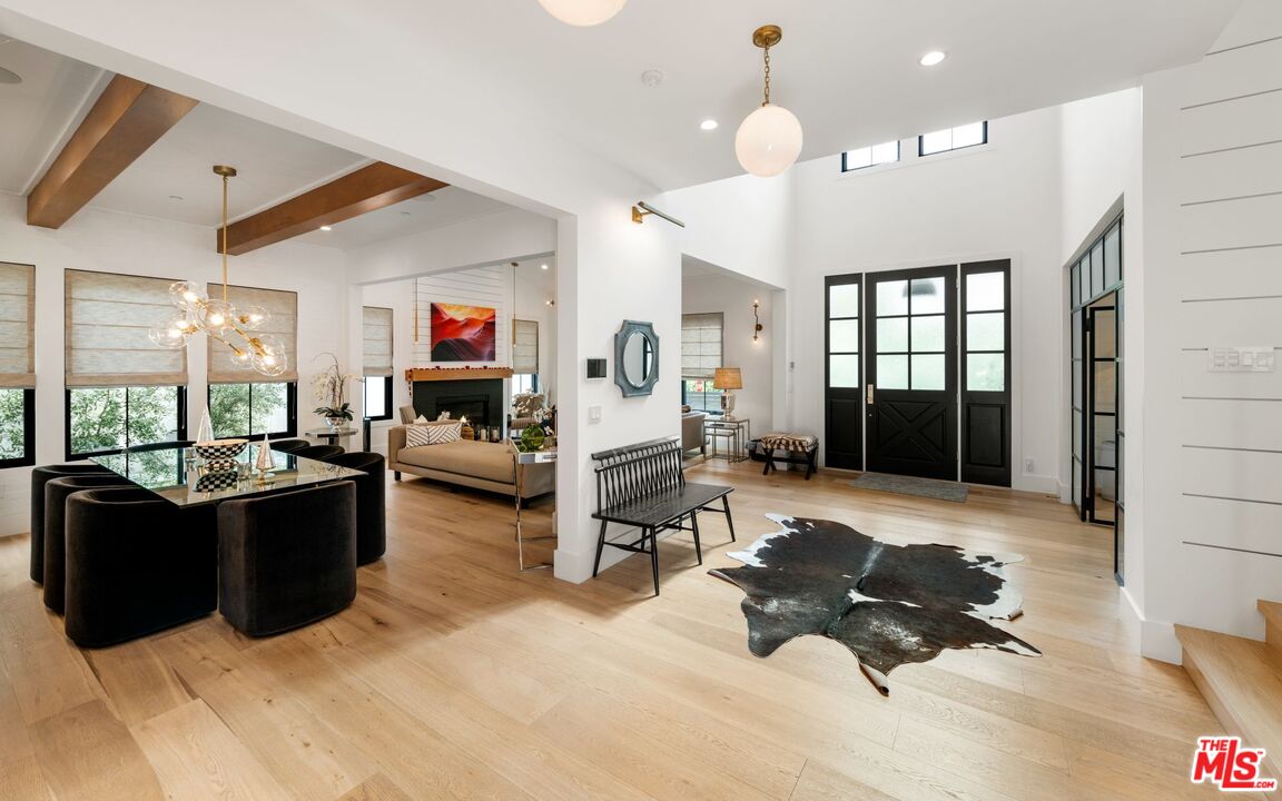 Encino, California, 91436, United States, 6 Bedrooms Bedrooms, ,7 BathroomsBathrooms,Residential,For Sale,1896144
