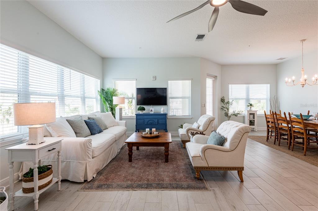 Bradenton, Florida, 34209, United States, 3 Bedrooms Bedrooms, ,3 BathroomsBathrooms,Residential,For Sale,1995139