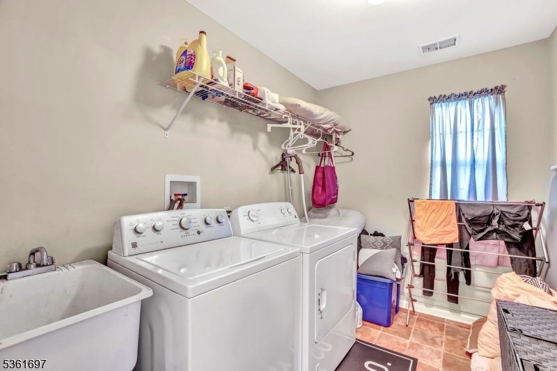 Winslow Twp., New Jersey, 08009, United States, 4 Bedrooms Bedrooms, ,4 BathroomsBathrooms,Residential,For Sale,1840555