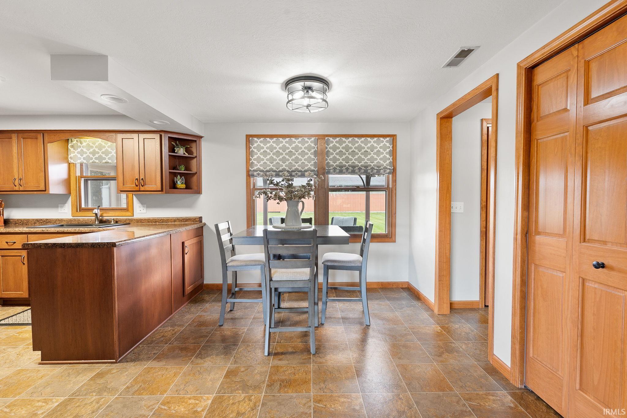 Angola, Indiana, 46703, United States, 3 Bedrooms Bedrooms, ,2 BathroomsBathrooms,Residential,For Sale,1992586