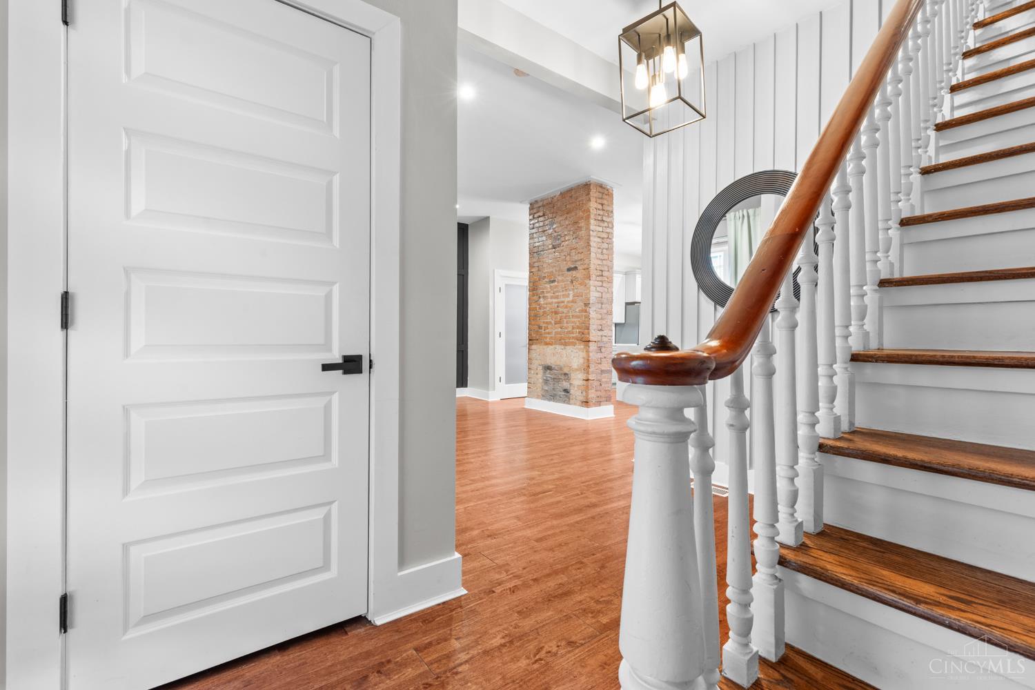 Cincinnati, Ohio, 45206, United States, 3 Bedrooms Bedrooms, ,3 BathroomsBathrooms,Residential,For Sale,1997229