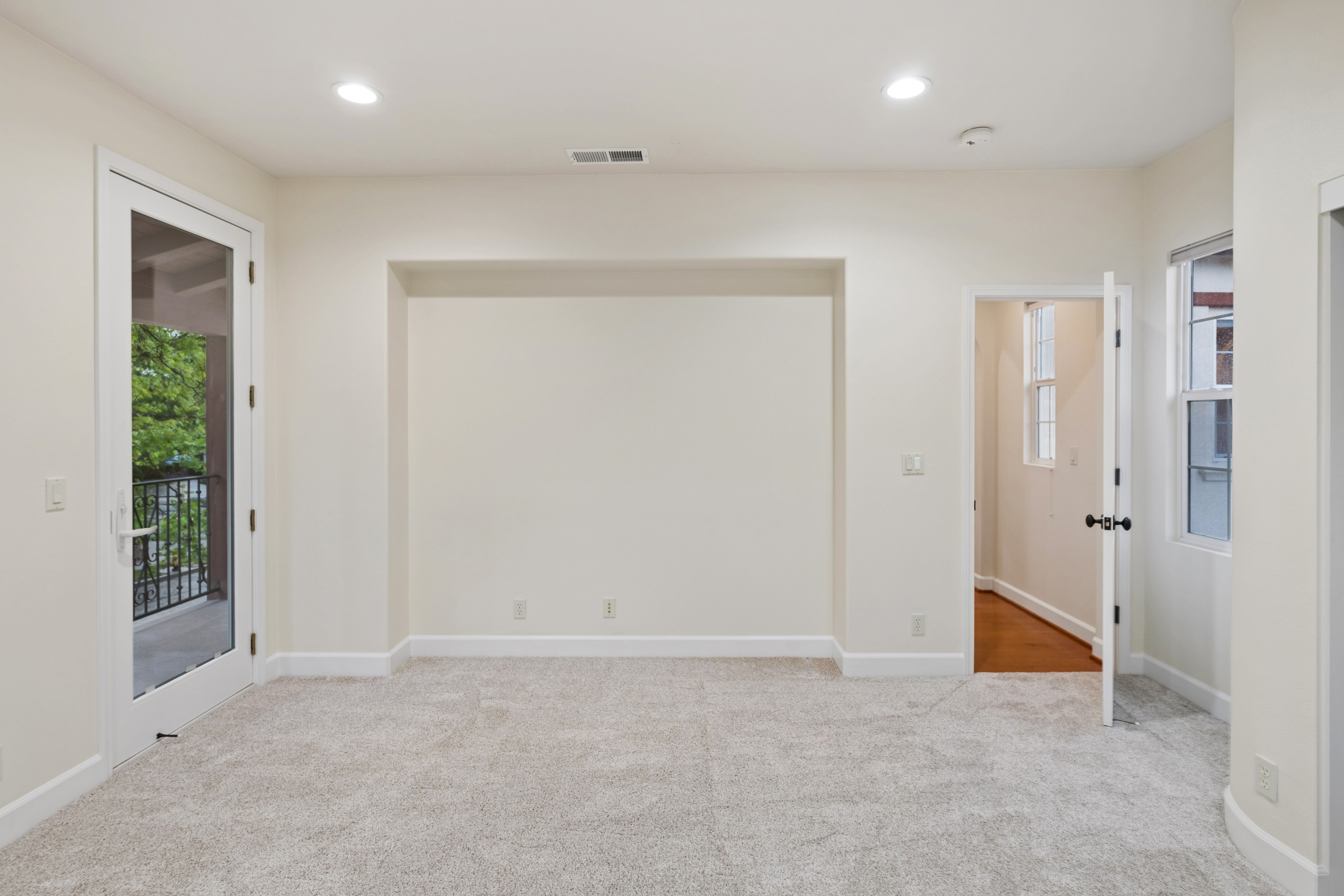  Panoramic Views and Timeless Design in This Stunning Shapell ?Gallery? Residence - 物件實景