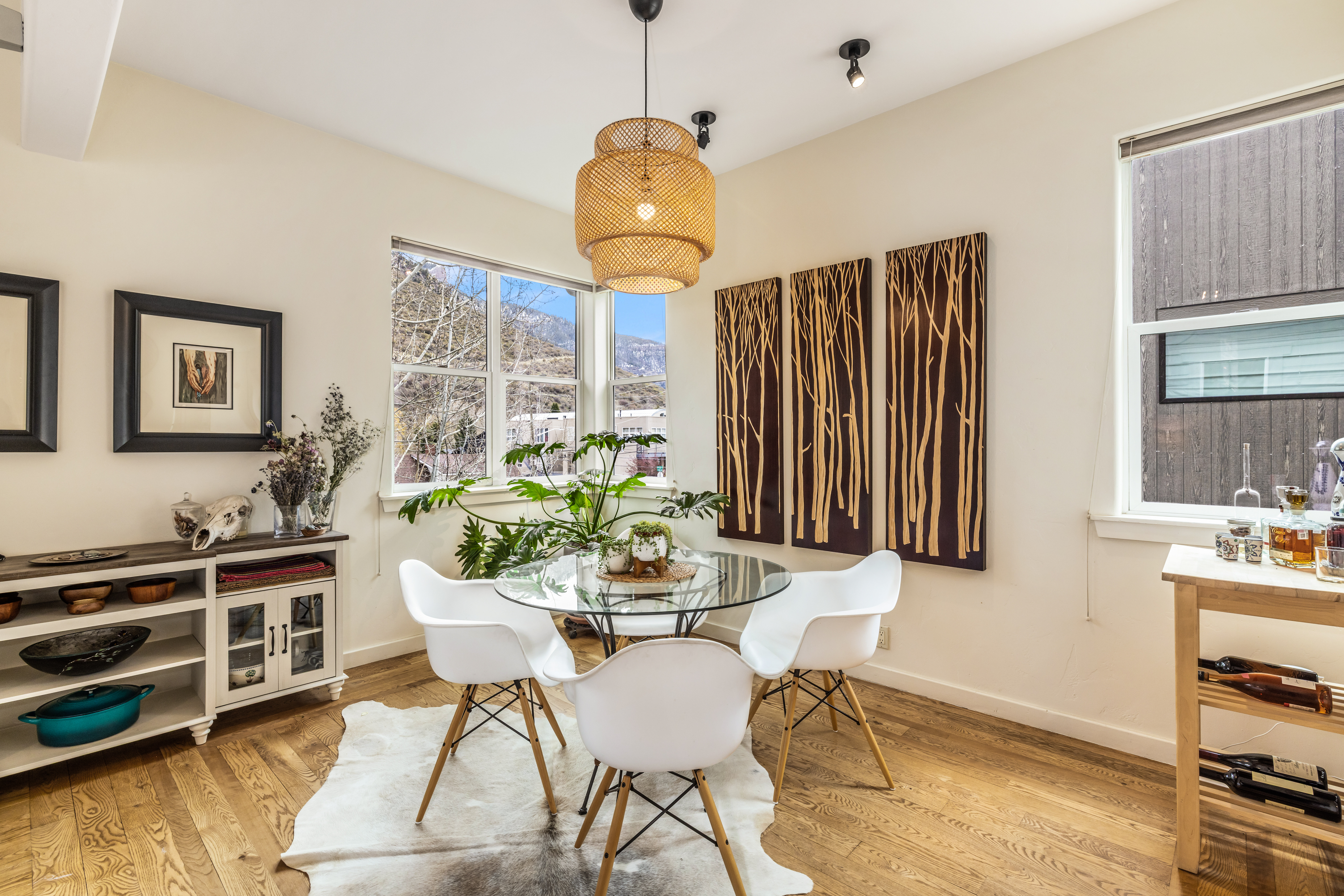  Mountain Views, Unique, Warm, Inviting and Functional Floor Plan - 物件實景