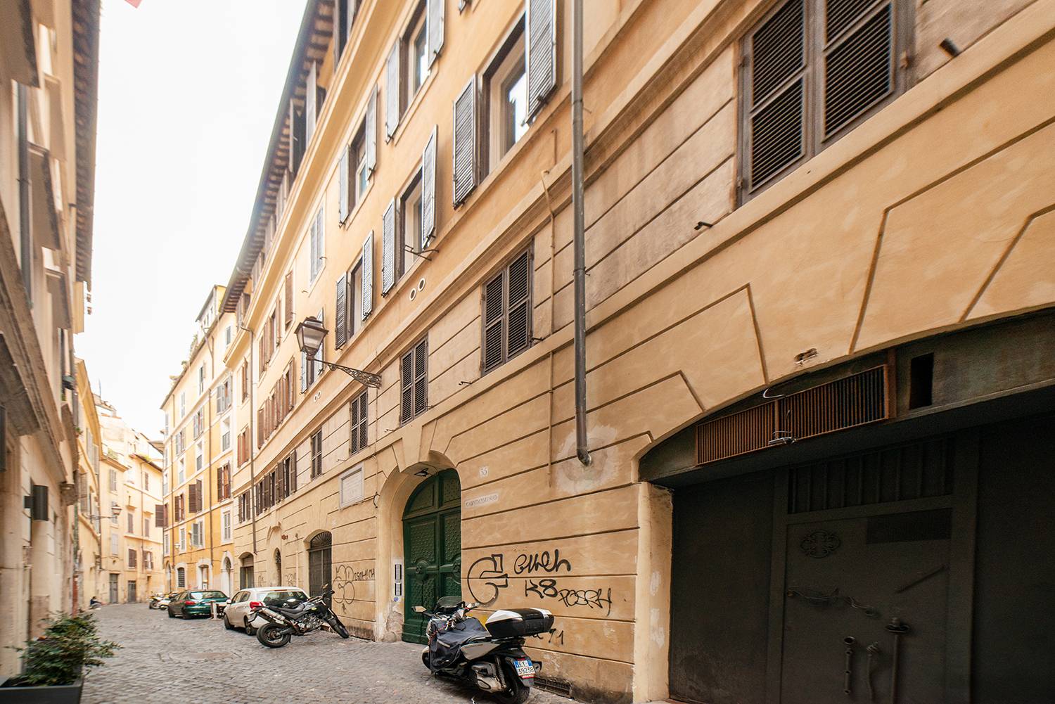 Roma, Roma, 00100, IT, 2 Bedrooms Bedrooms, ,1 BathroomBathrooms,Residential,For Sale,1695374