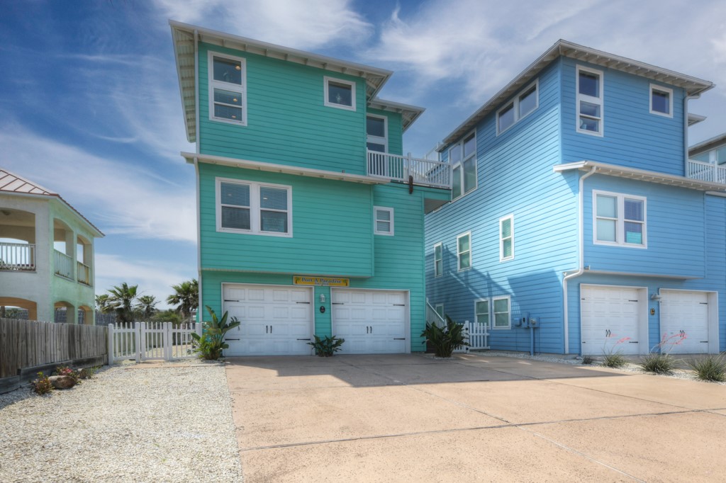 Port Aransas, Texas, 78373, United States, 4 Bedrooms Bedrooms, ,4 BathroomsBathrooms,Residential,For Sale,1837341