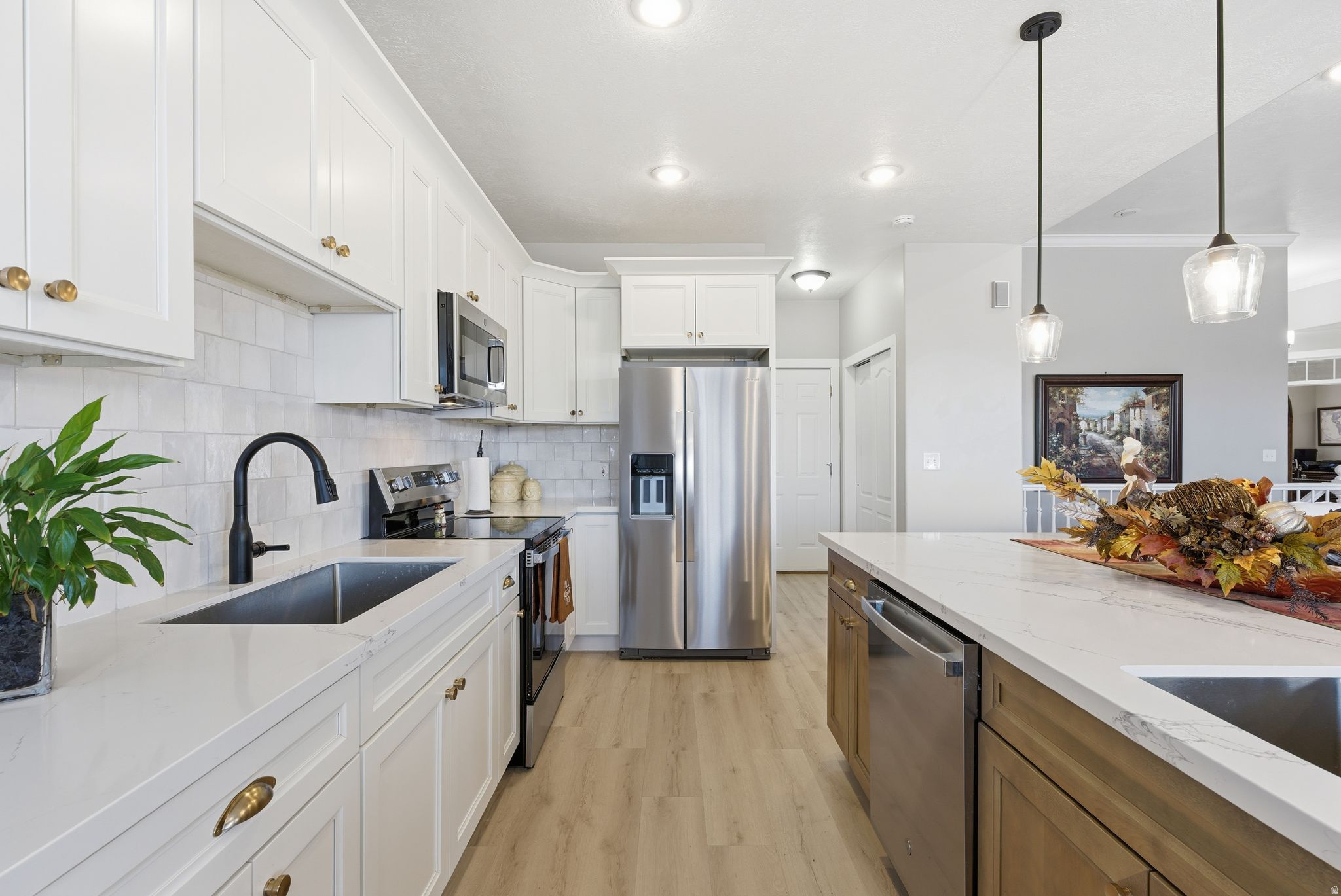 Draper, Utah, 84020, United States, 5 Bedrooms Bedrooms, ,4 BathroomsBathrooms,Residential,For Sale,2000727