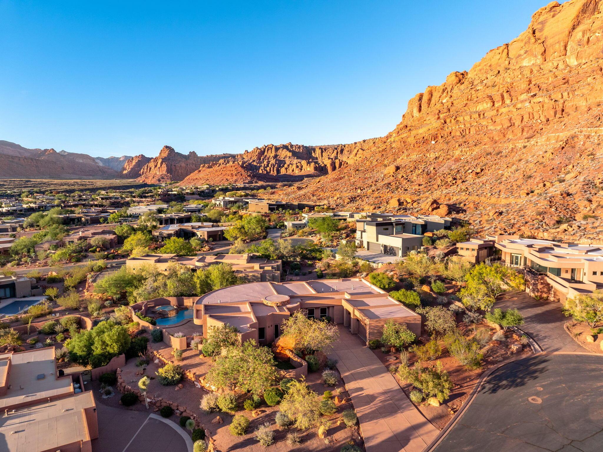 St George, Utah, 84770, United States, 4 Bedrooms Bedrooms, ,5 BathroomsBathrooms,Residential,For Sale,1976696