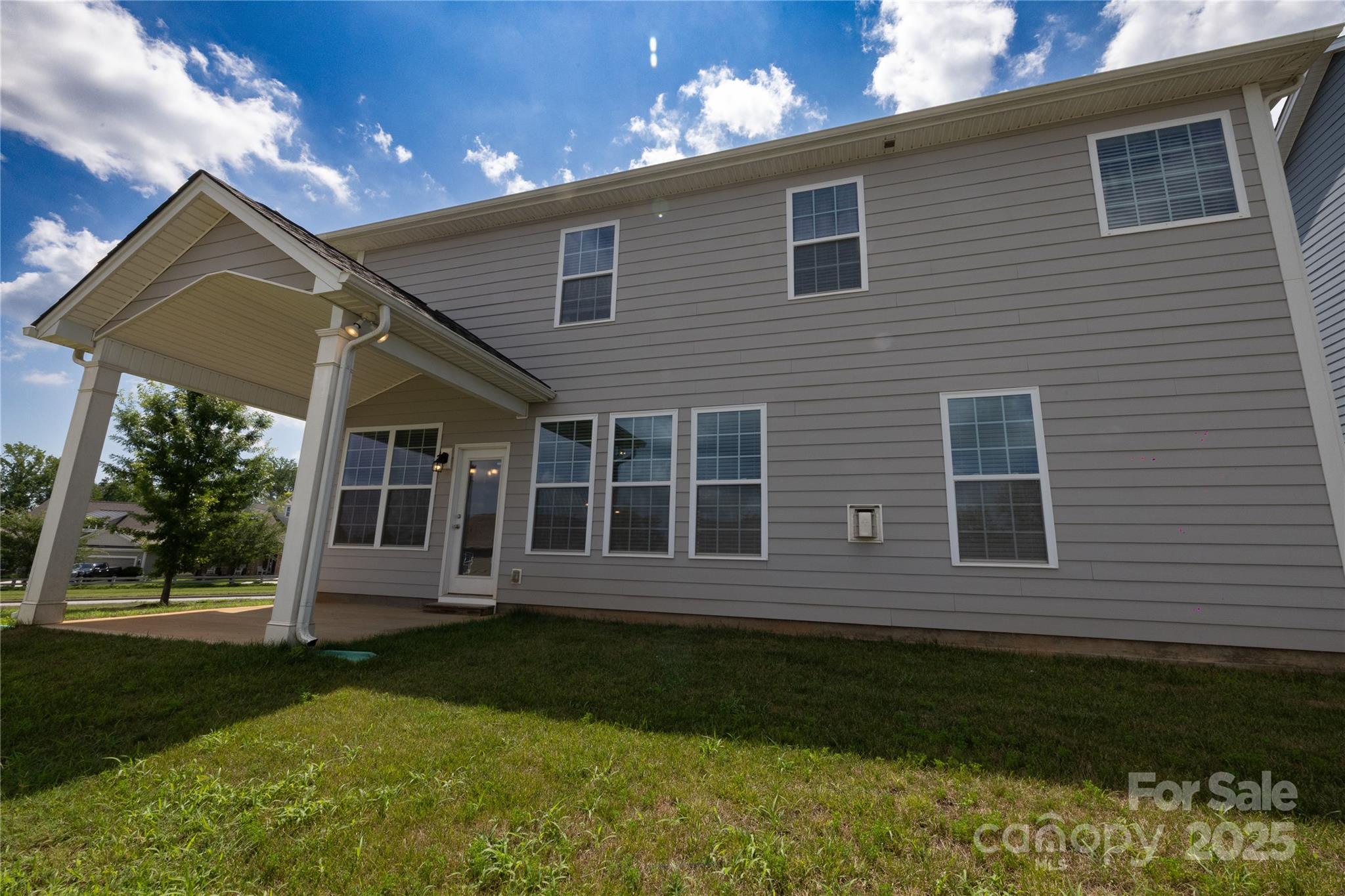 Mooresville, North Carolina, 28117, United States, 4 Bedrooms Bedrooms, ,3 BathroomsBathrooms,Residential,For Sale,1897276