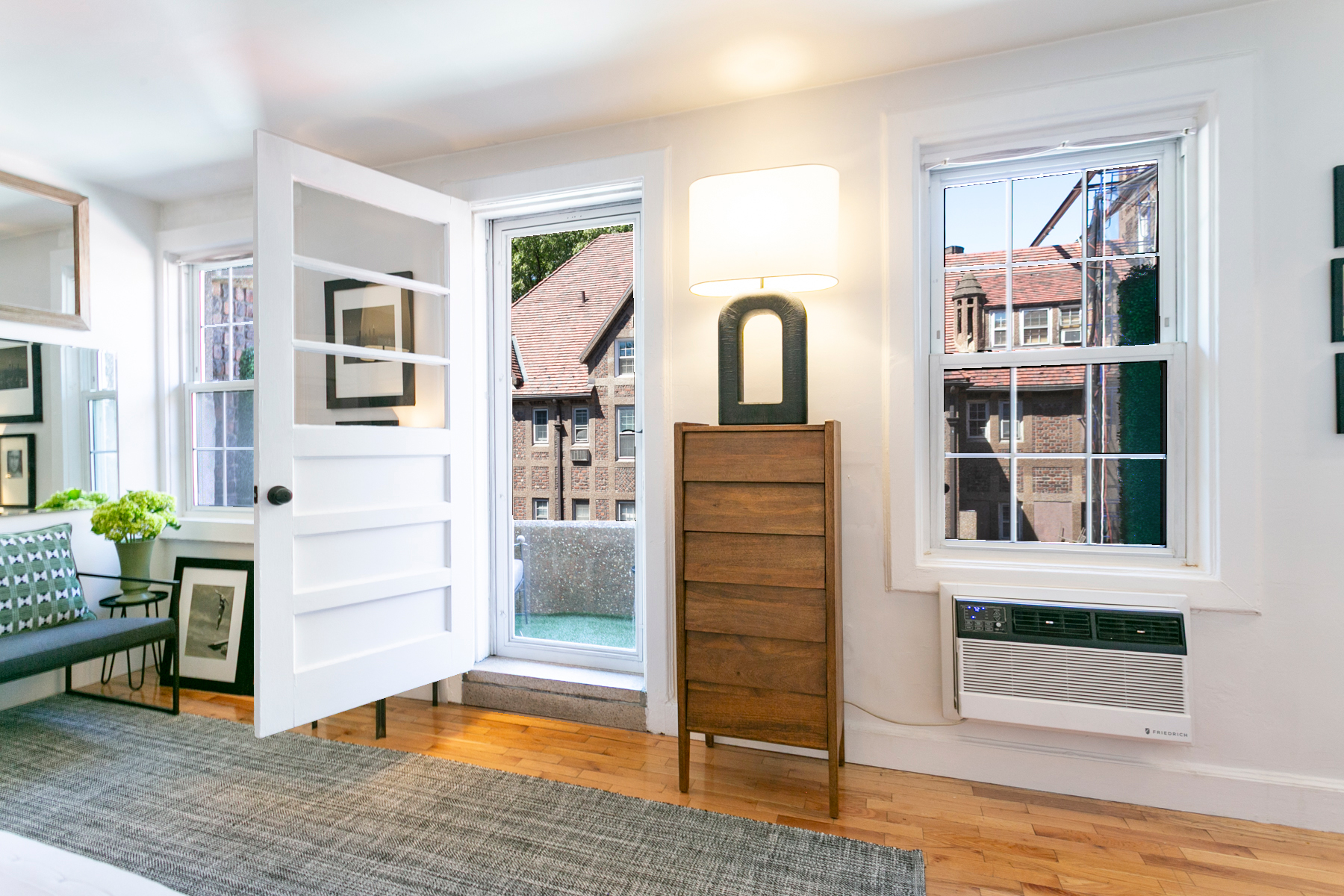  ?EXCEPTIONAL RENOVATED STUDIO WITH TERRACE IN FOREST HIILLS GARDENS? - 物件實景