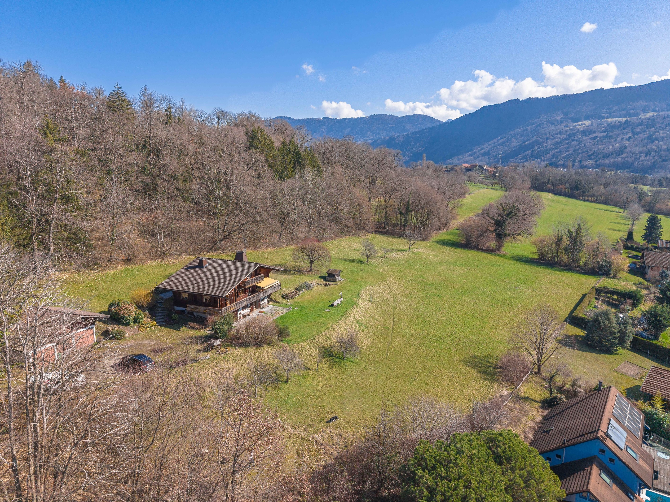  Authentic Chalet with Panoramic Views – 1.2 Hectare Estate - 物件實景