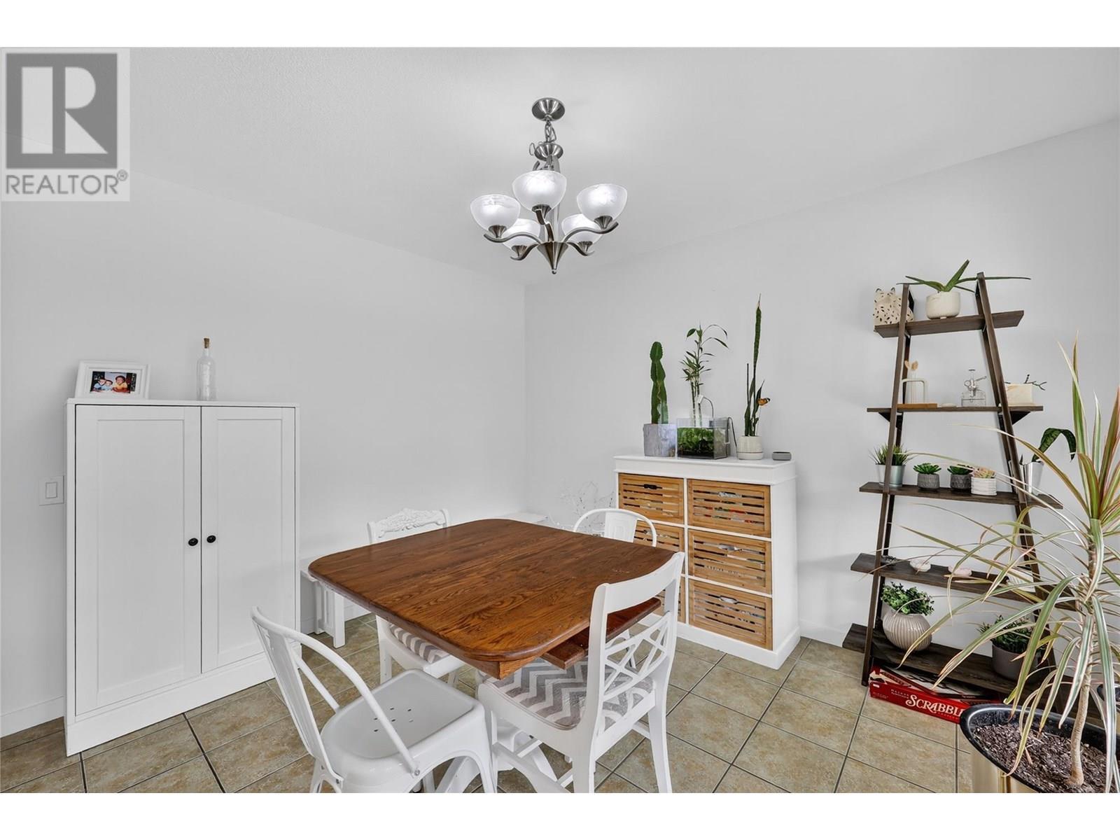 KELOWNA, British Columbia, V1W 4X9, CA, 4 Bedrooms Bedrooms, ,3 BathroomsBathrooms,Residential,For Sale,1898520