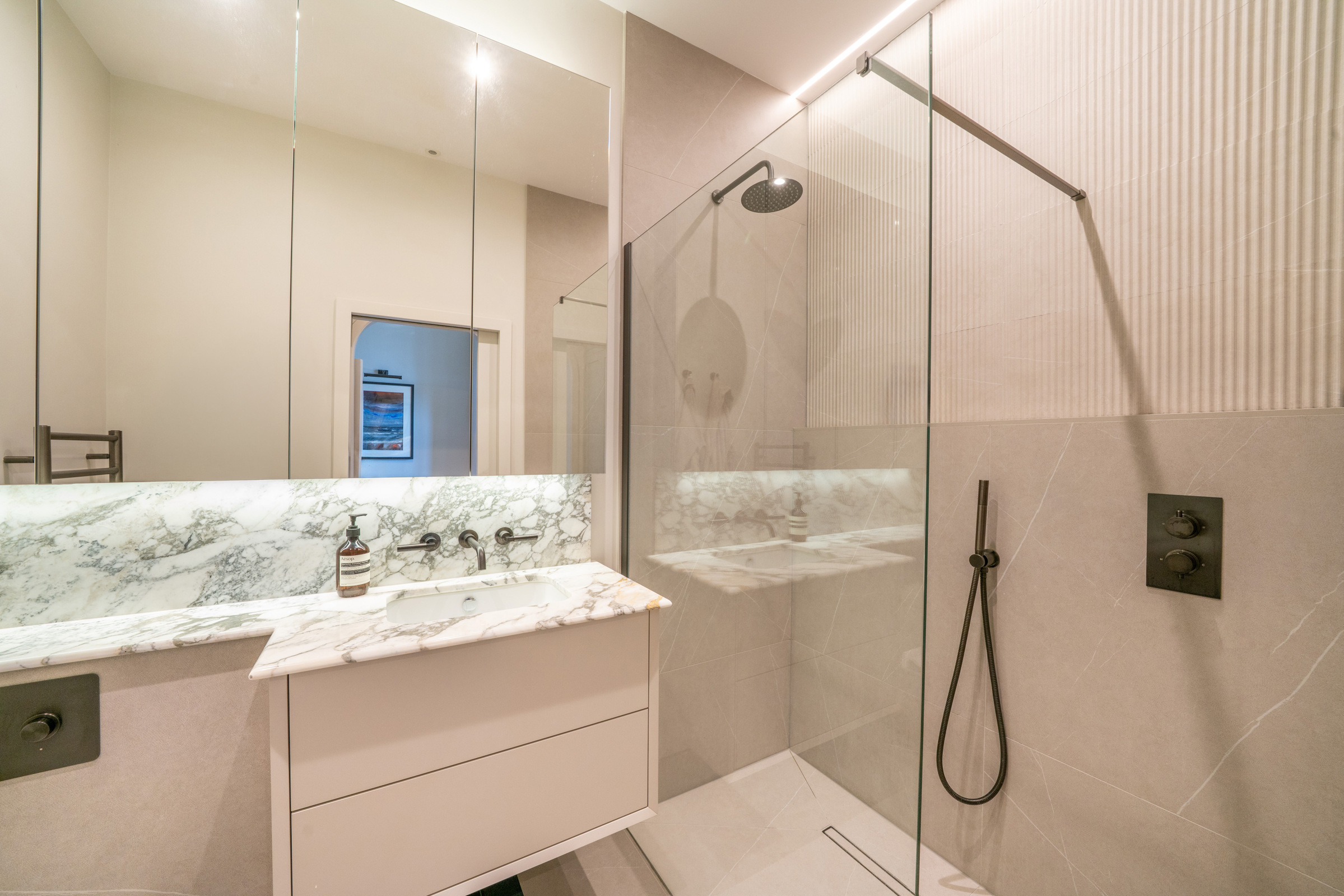  A Beautifully Renovated Wimbledon Family House - 物件實景