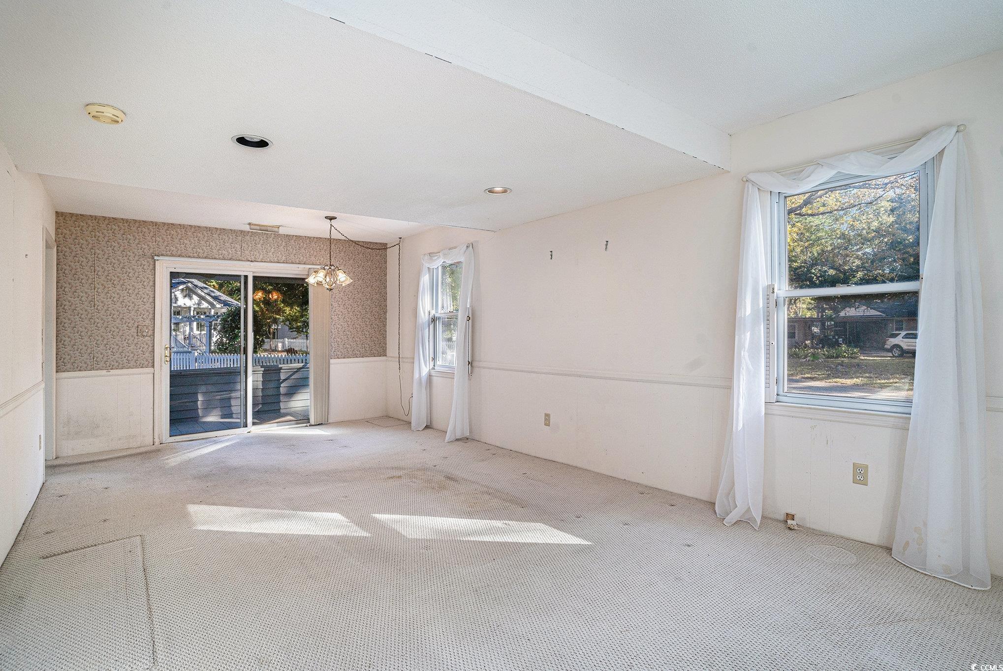 North Myrtle Beach, South Carolina, 29582, United States, 4 Bedrooms Bedrooms, ,3 BathroomsBathrooms,Residential,For Sale,1990764